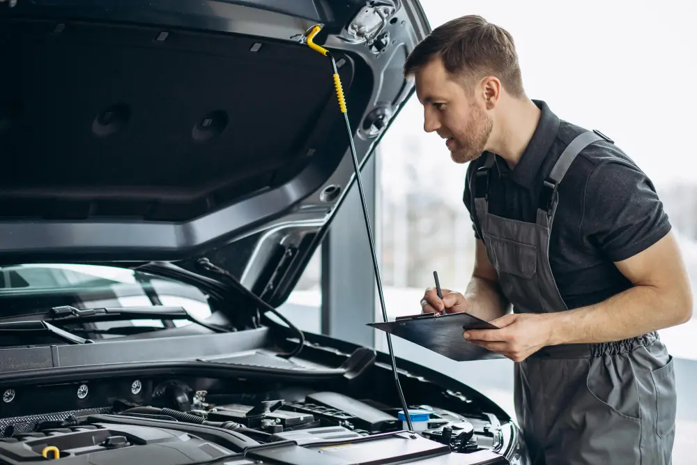Mobile car mechanic providing doorstep vehicle inspection in Dubai